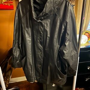 WOMANS LEATHER JACKET